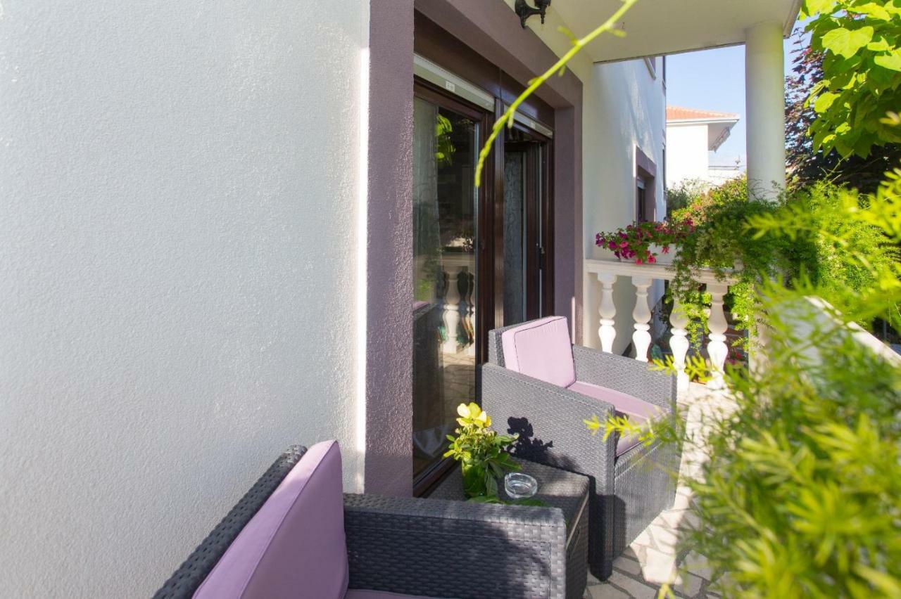 Apartmani Luis Kastela Exterior photo