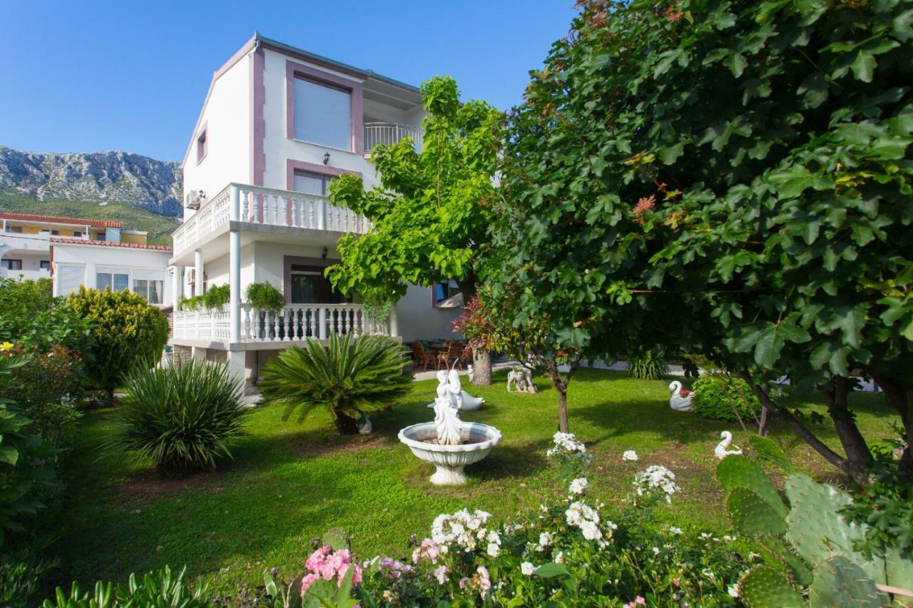 Apartmani Luis Kastela Exterior photo